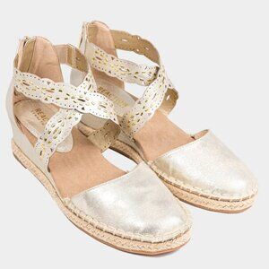 Kenneth Cole Reaction Women's Clo X Band Laser Strappy Espadrille Wedge Sandals